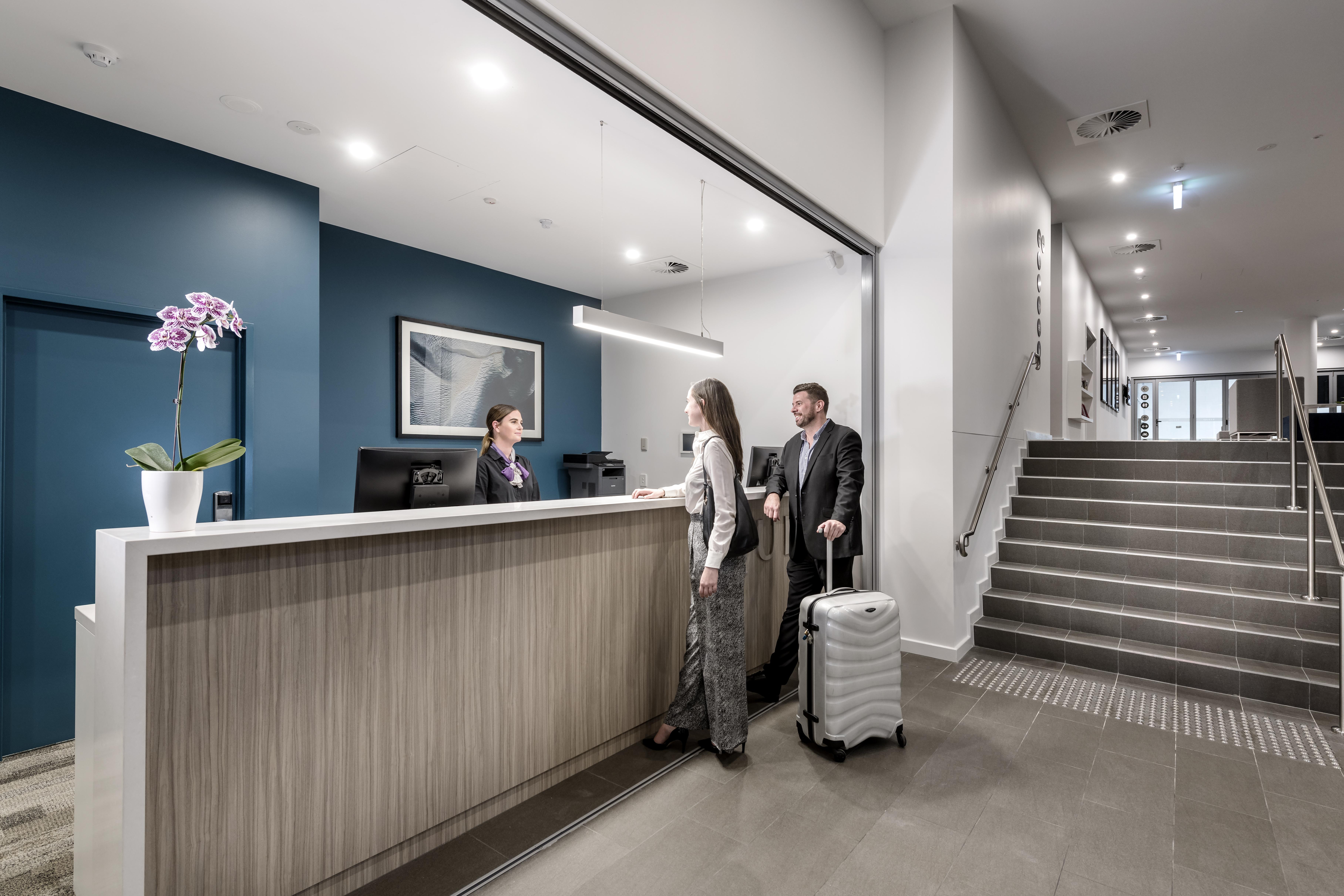 Quest Midland Aparthotel Eksteriør bilde