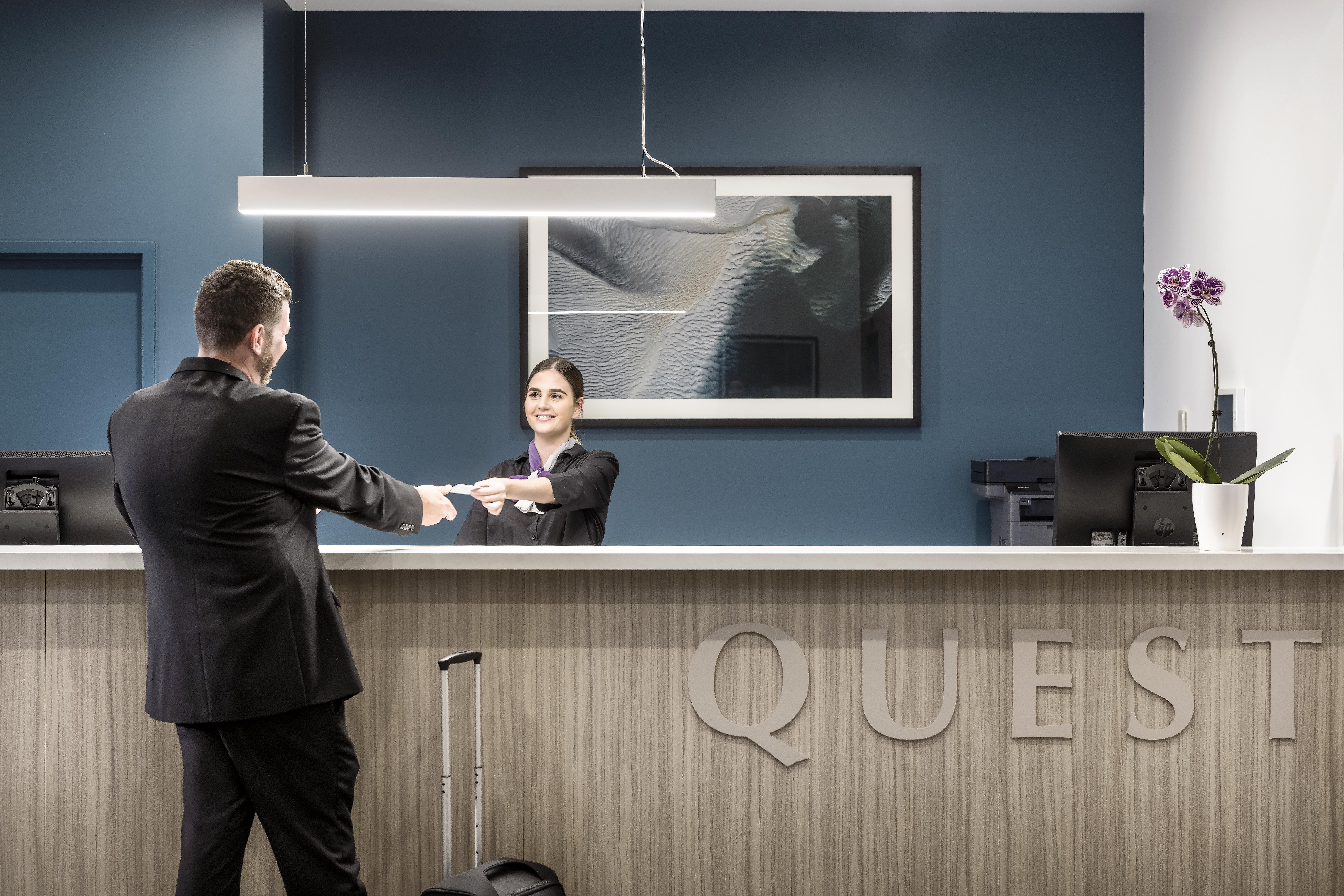 Quest Midland Aparthotel Eksteriør bilde